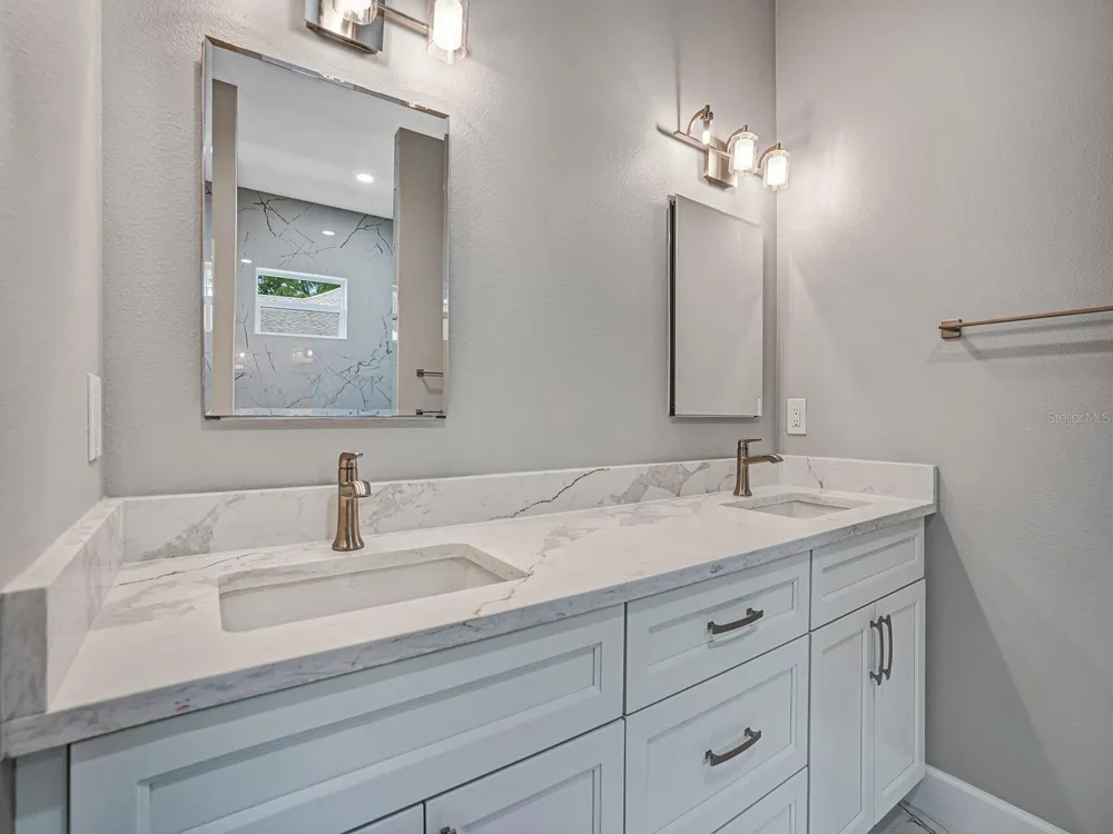 108 IRWIN STREET E Safety Harbor, FL 34695