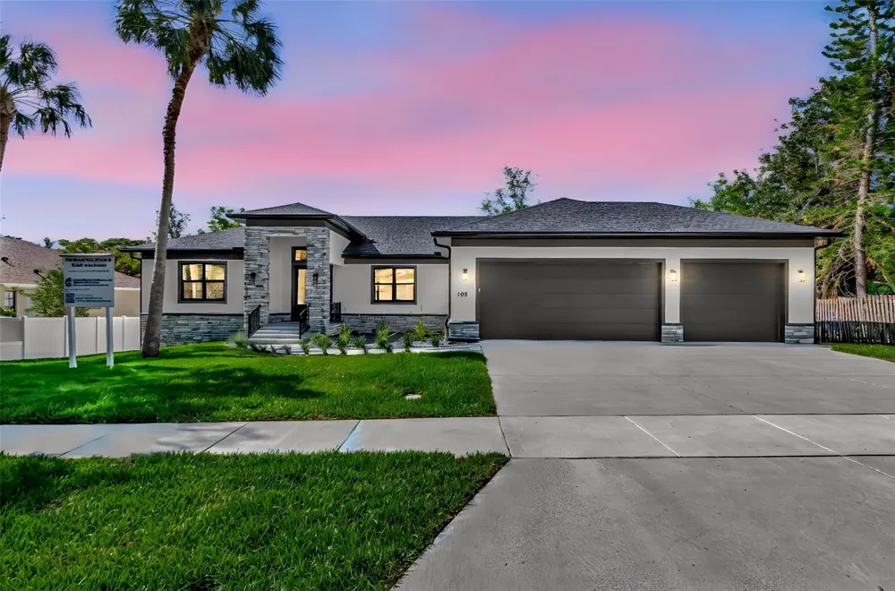 108 IRWIN STREET E Safety Harbor, FL 34695