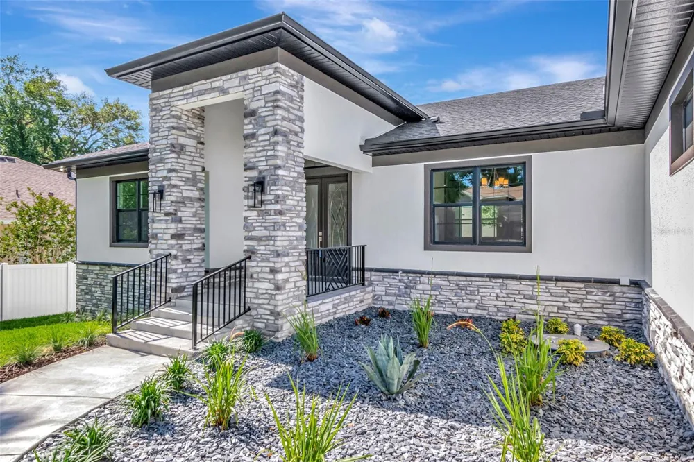 108 IRWIN STREET E Safety Harbor, FL 34695