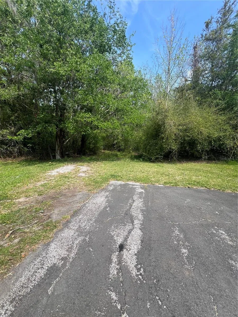 9155 PARRISH AVENUE Brooksville, FL 34601