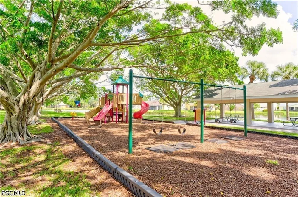 Vista View Way #303B Fort Myers, FL 33919