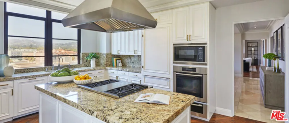 225 Canon Drive #7C Beverly Hills, CA 90210