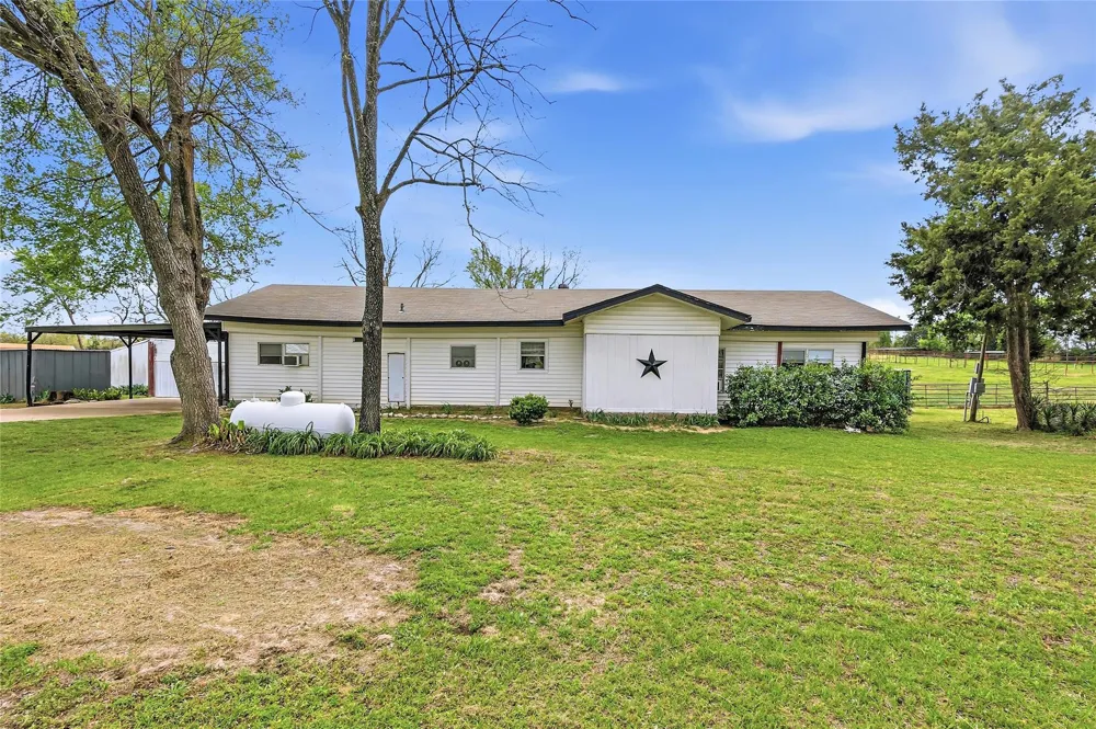 10084 Fm 831 Buffalo, TX 75831