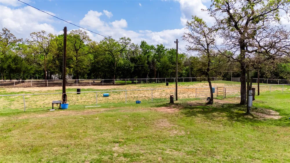 10084 Fm 831 Buffalo, TX 75831