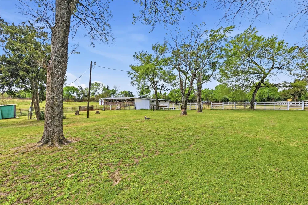 10084 Fm 831 Buffalo, TX 75831