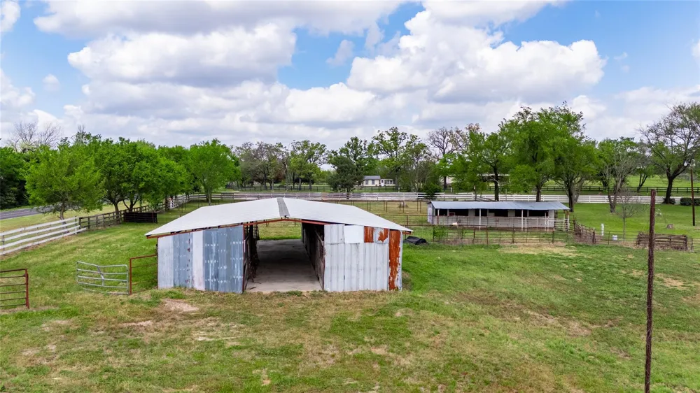10084 Fm 831 Buffalo, TX 75831