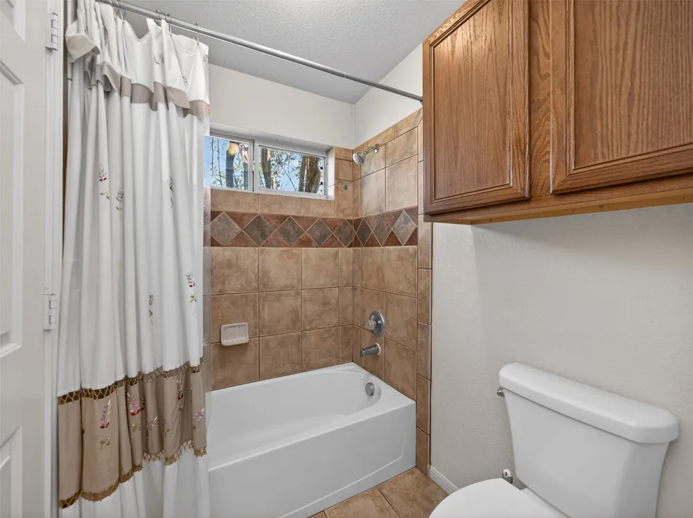 1281 Private Road 7037 Lexington, TX 78947