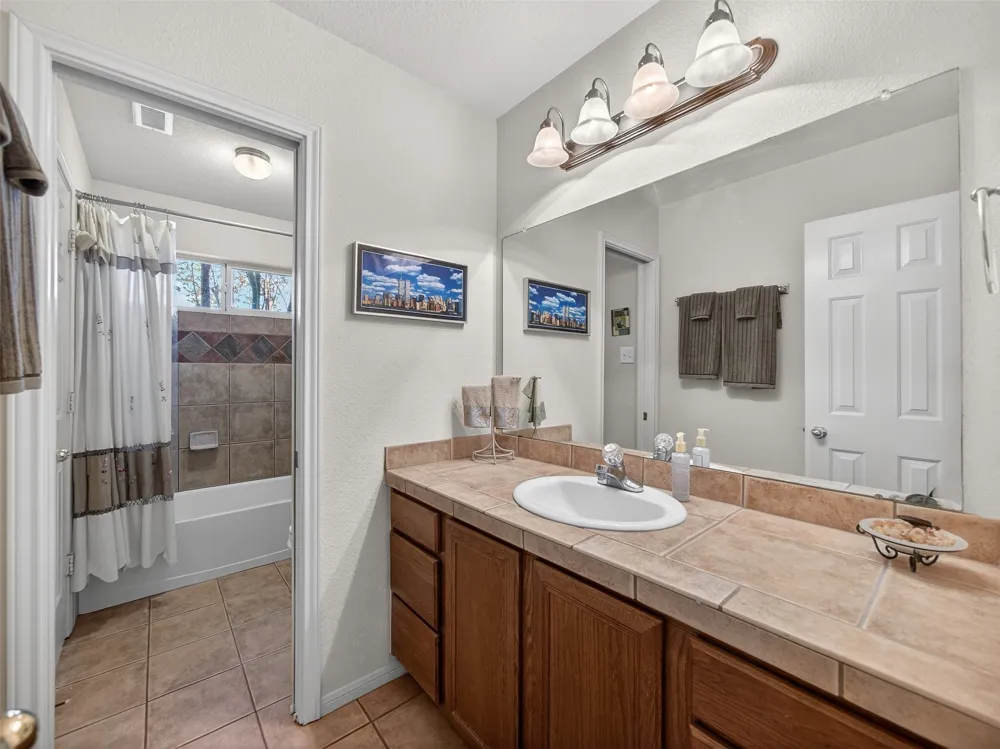 1281 Private Road 7037 Lexington, TX 78947