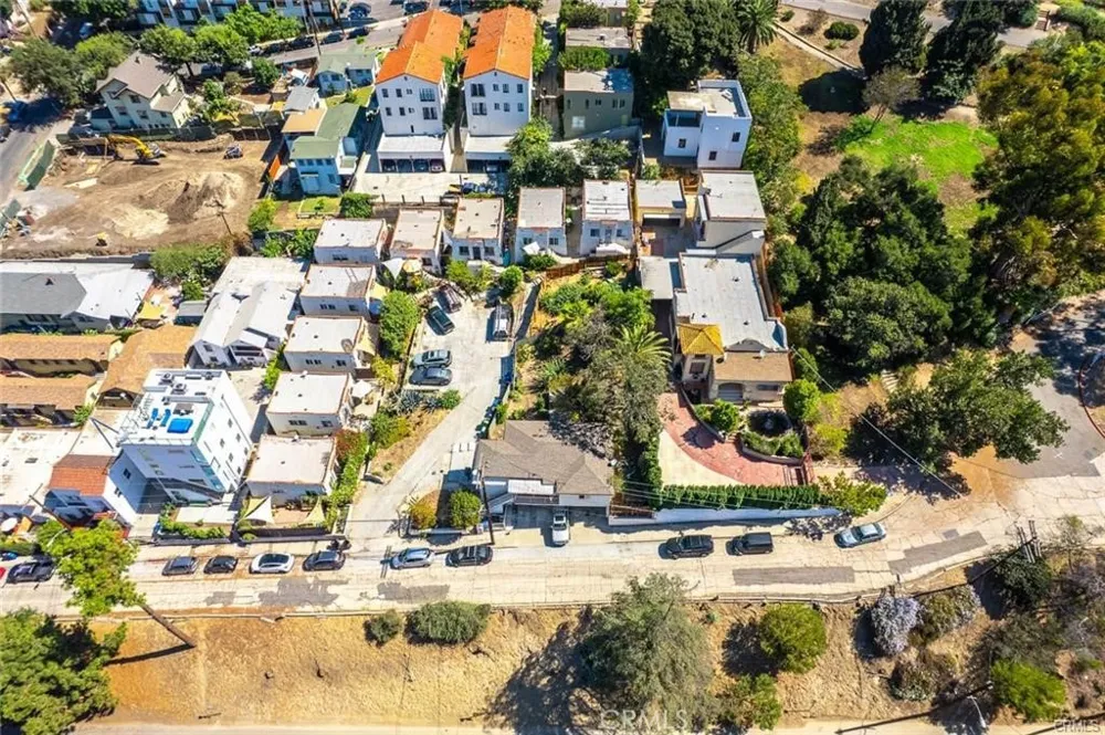 1303 Lilac Terrace Los Angeles, CA 90026