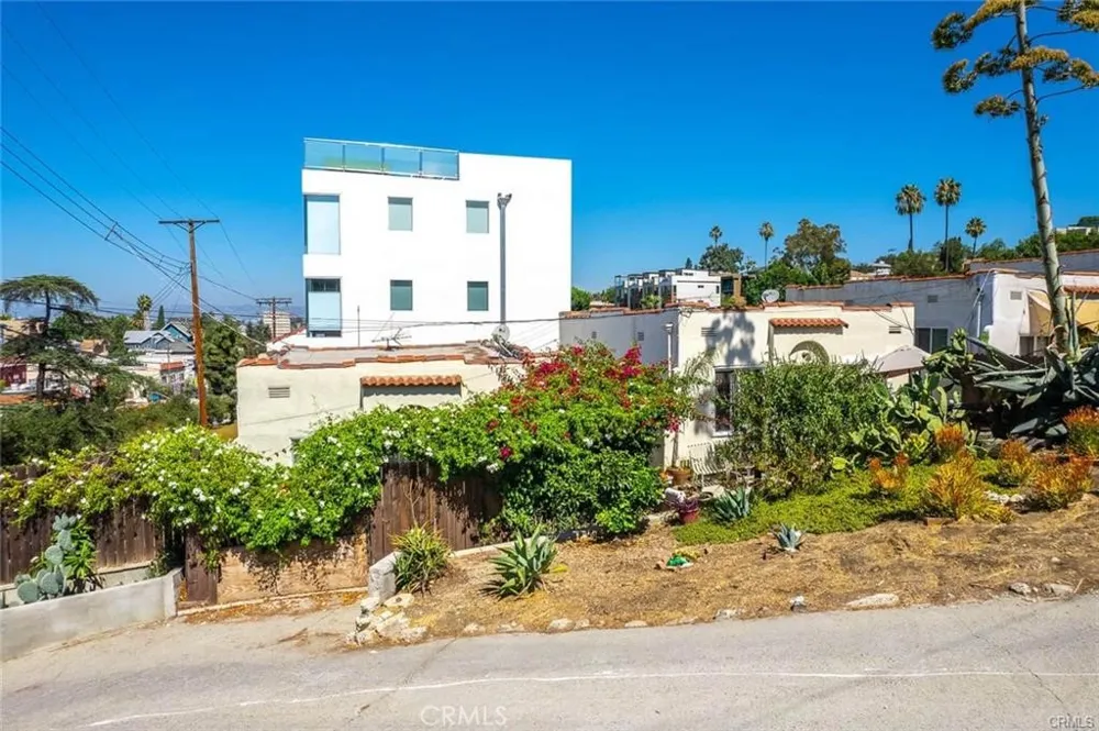 1303 Lilac Terrace Los Angeles, CA 90026