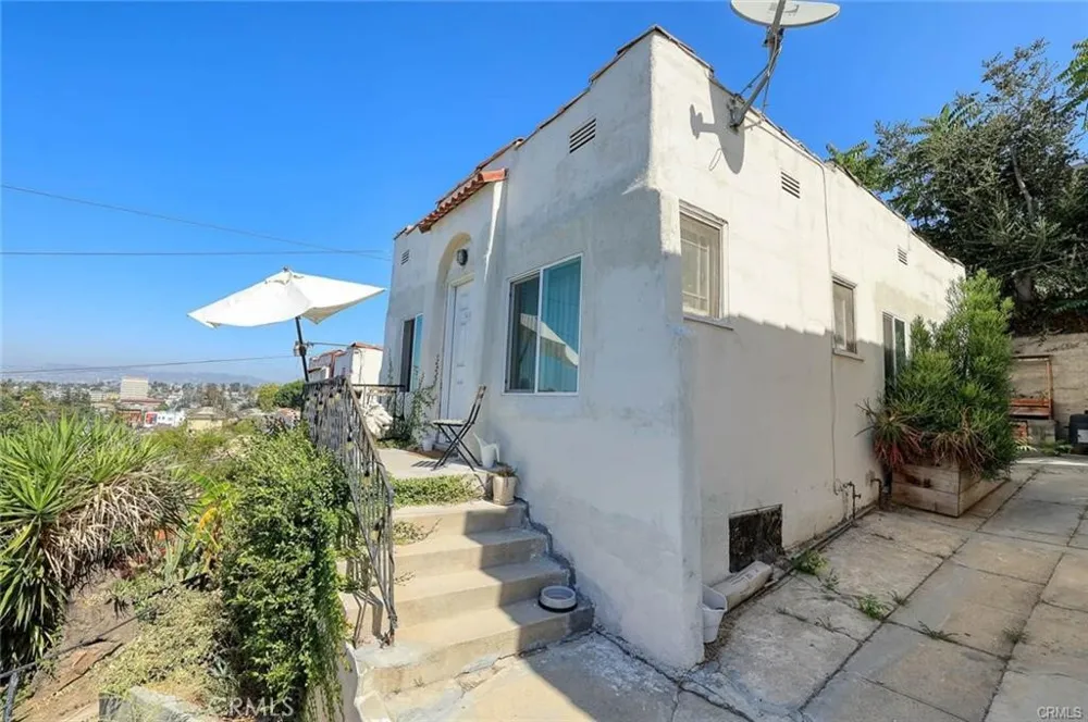 1303 Lilac Terrace Los Angeles, CA 90026