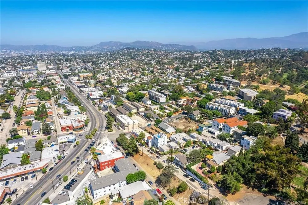 1303 Lilac Terrace Los Angeles, CA 90026