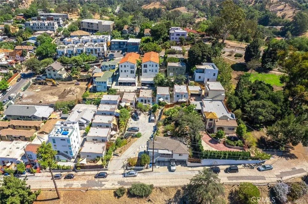 1303 Lilac Terrace Los Angeles, CA 90026