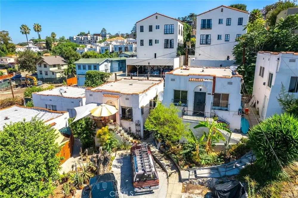 1303 Lilac Terrace Los Angeles, CA 90026