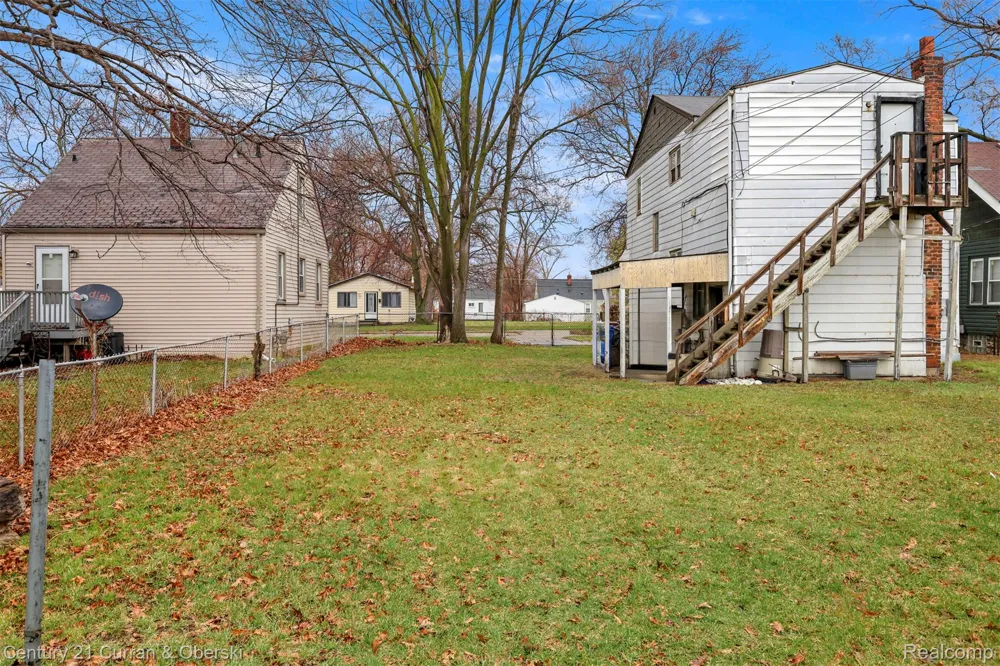 11352 Rivard Avenue Warren City, MI 48089