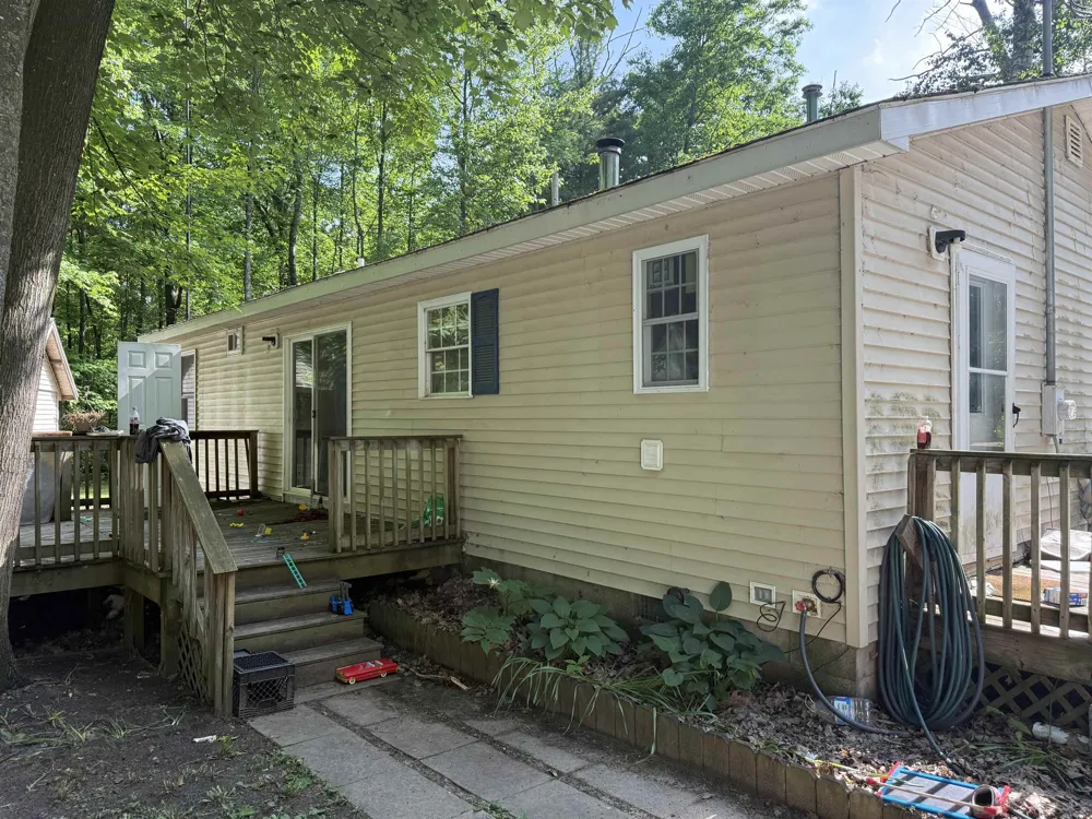 5911 JACKSON AVENUE Lincoln Township, MI 48632