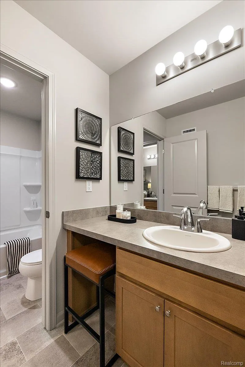 20498 Van Antwerp Street #23 Harper Woods City, MI 48225