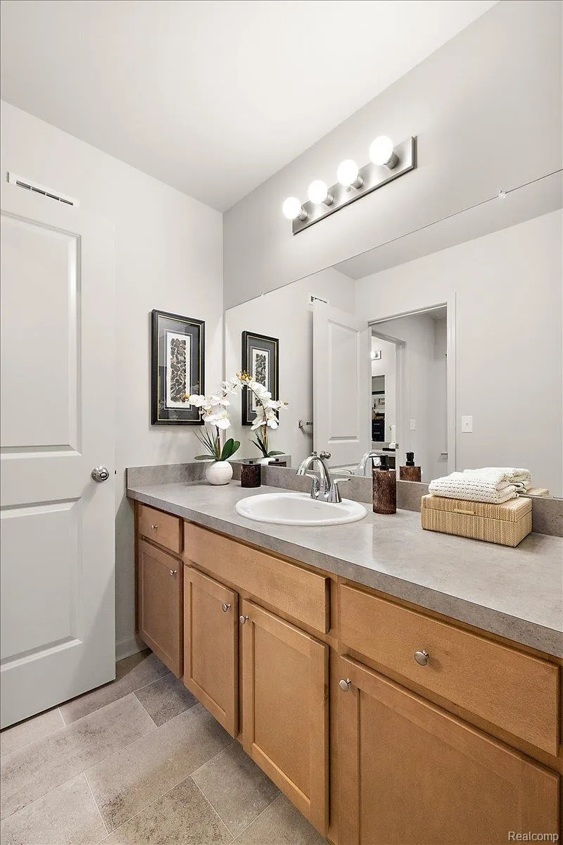 20498 Van Antwerp Street #23 Harper Woods City, MI 48225