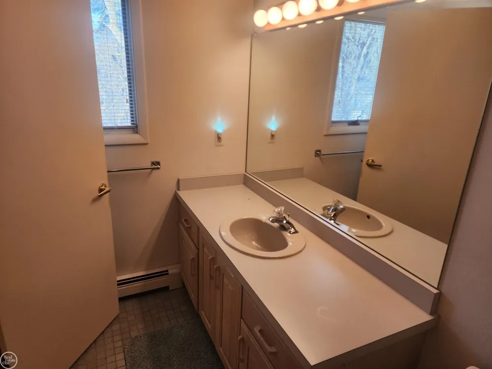 3515 Strawberry Lane Port Huron City, MI 48060