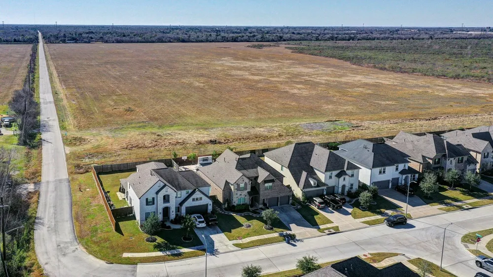 4330 Basin Park Drive Manvel, TX 77578