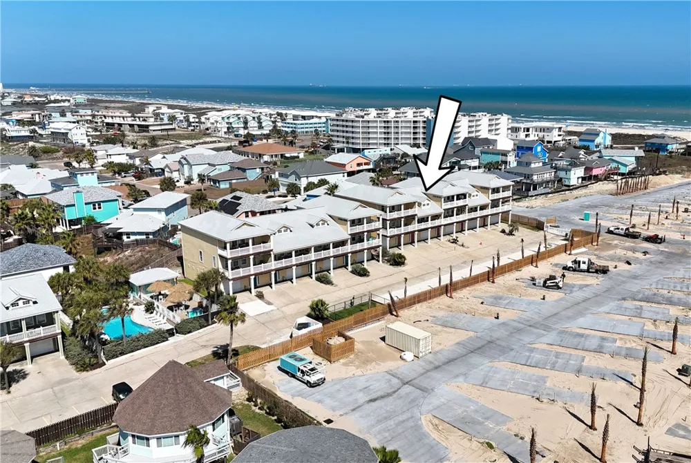 1833 S 11th Street #F2 Port Aransas, TX 78373