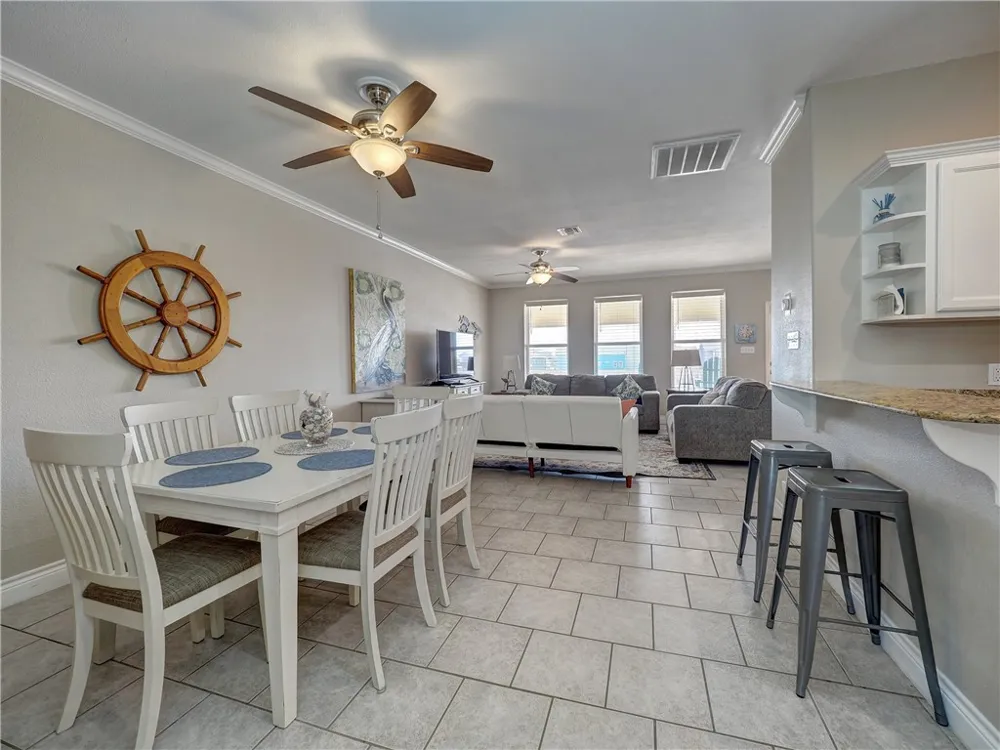 1833 S 11th Street #F2 Port Aransas, TX 78373