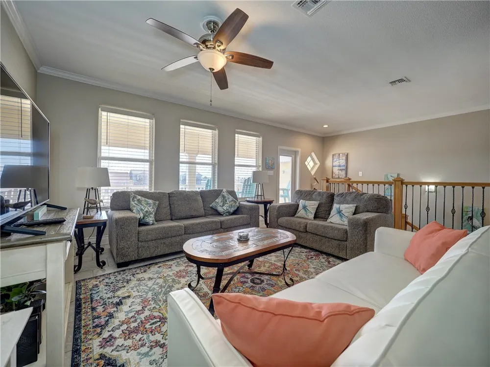 1833 S 11th Street #F2 Port Aransas, TX 78373