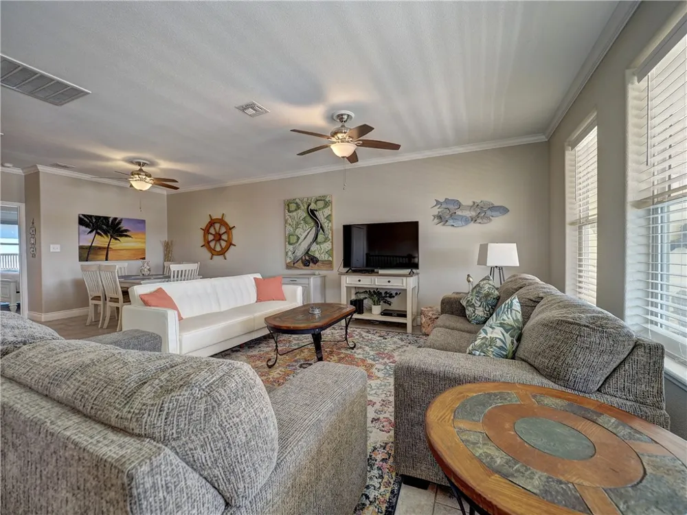 1833 S 11th Street #F2 Port Aransas, TX 78373