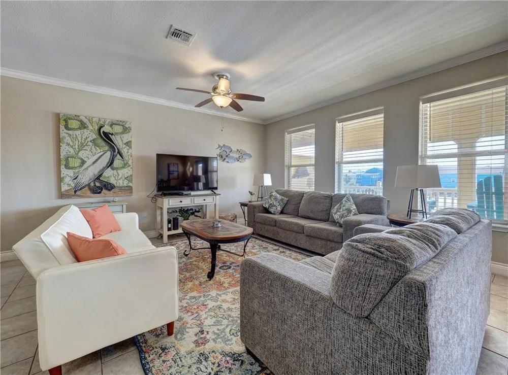 1833 S 11th Street #F2 Port Aransas, TX 78373