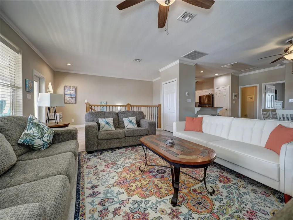 1833 S 11th Street #F2 Port Aransas, TX 78373
