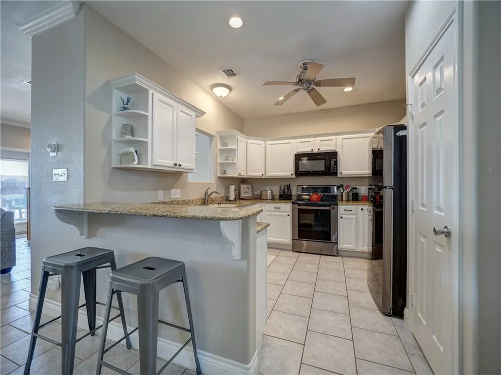 1833 S 11th Street #F2 Port Aransas, TX 78373