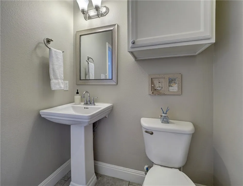 1833 S 11th Street #F2 Port Aransas, TX 78373