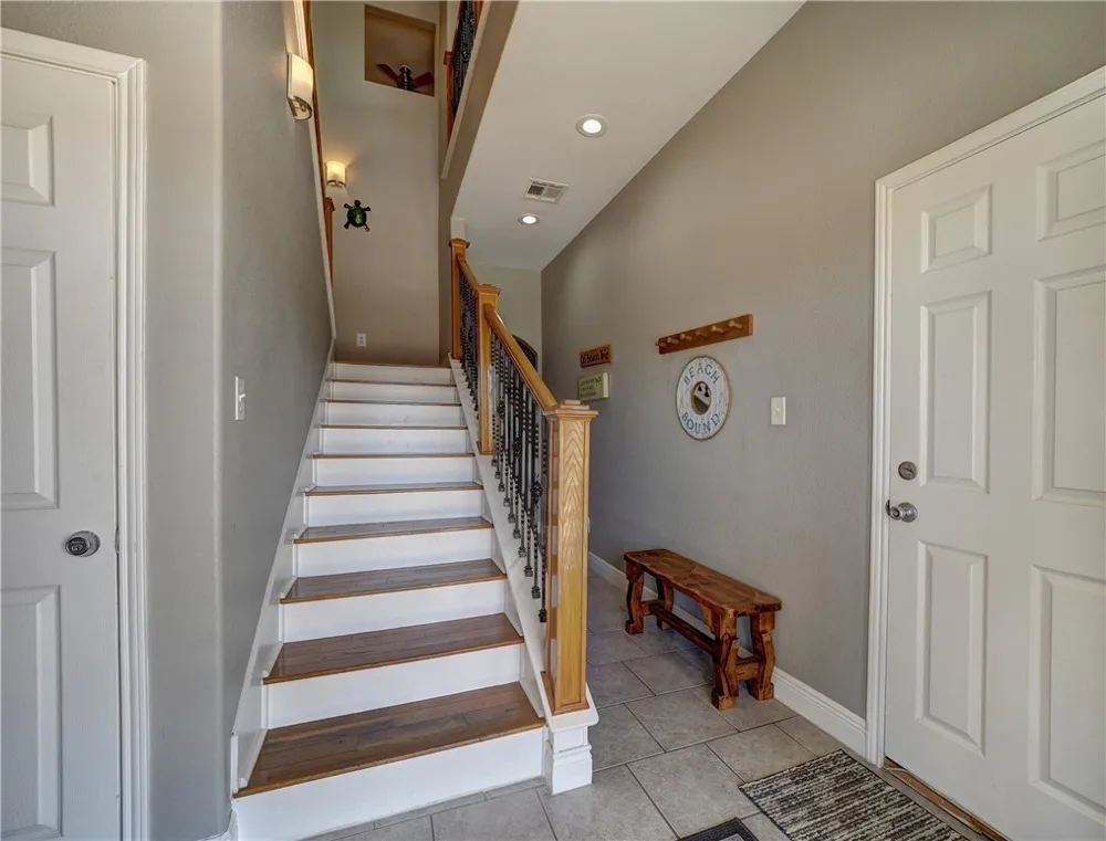 1833 S 11th Street #F2 Port Aransas, TX 78373