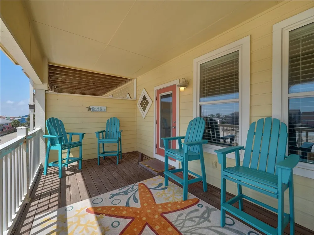 1833 S 11th Street #F2 Port Aransas, TX 78373