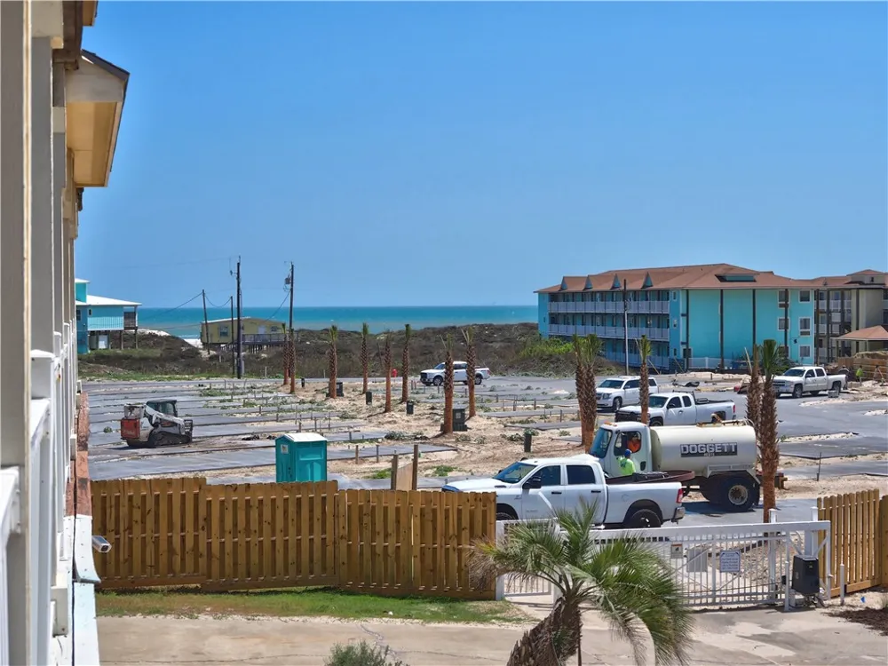 1833 S 11th Street #F2 Port Aransas, TX 78373