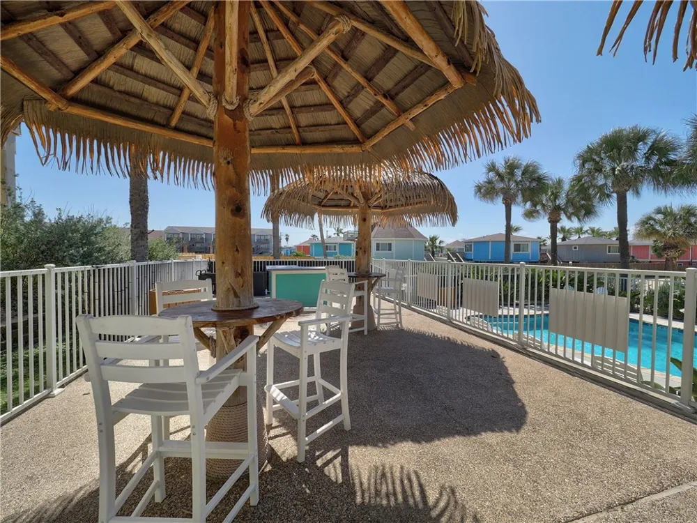 1833 S 11th Street #F2 Port Aransas, TX 78373