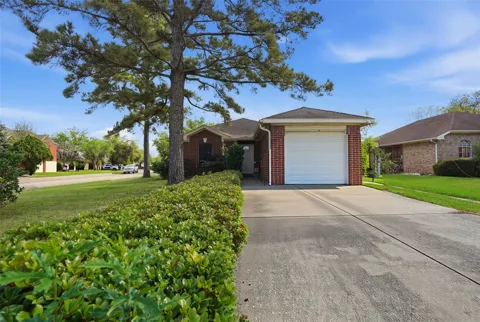 15258 Ferness Lane