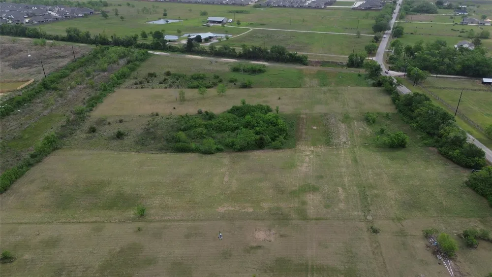 10318 County Road 67 Manvel, TX 77578