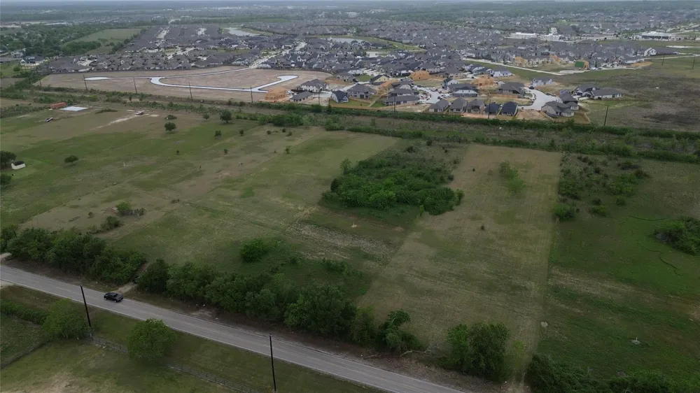 10318 County Road 67 Manvel, TX 77578