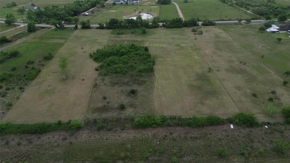 10318 County Road 67 Manvel, TX 77578