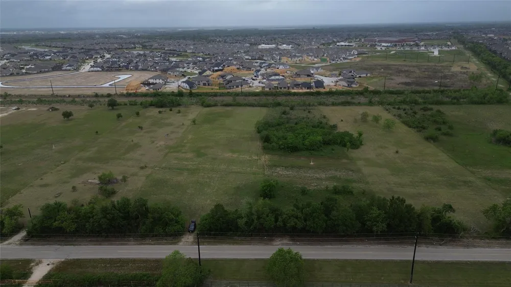 10318 County Road 67 Manvel, TX 77578