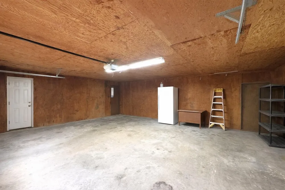 297 County Road 4479 Warren, TX 77664