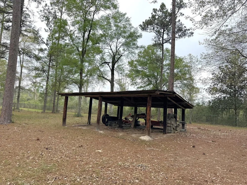 297 County Road 4479 Warren, TX 77664
