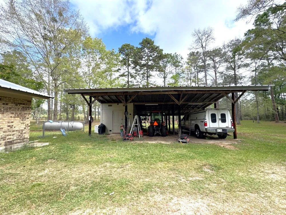 297 County Road 4479 Warren, TX 77664