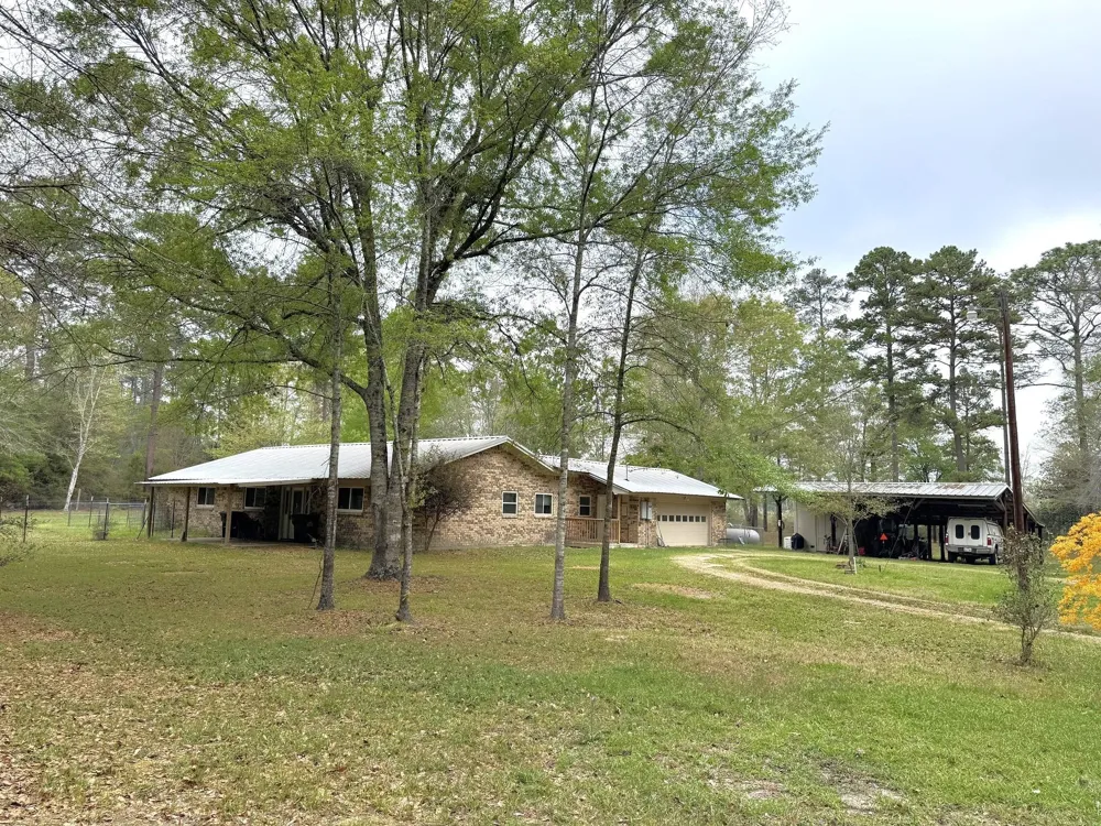 297 County Road 4479 Warren, TX 77664