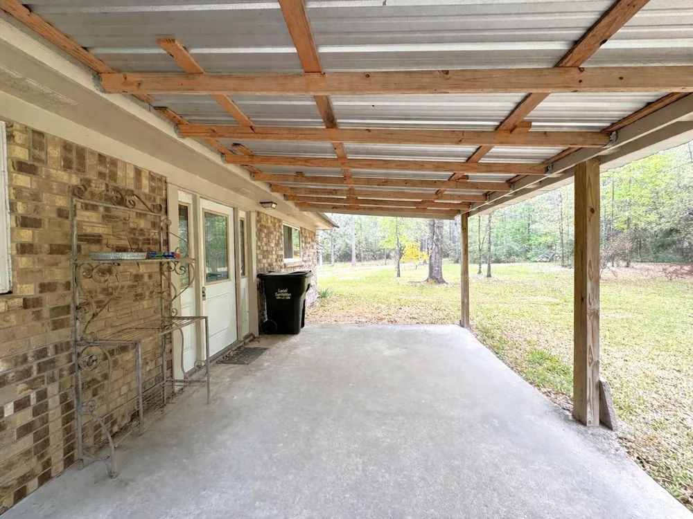 297 County Road 4479 Warren, TX 77664