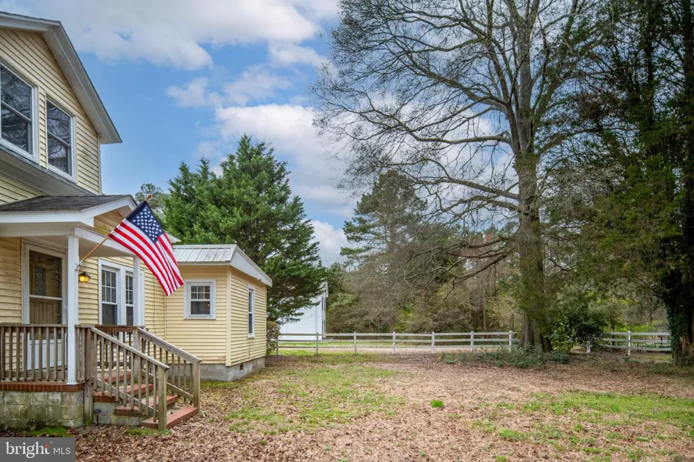 1881 FAIRPORT RD Reedville, VA 22539