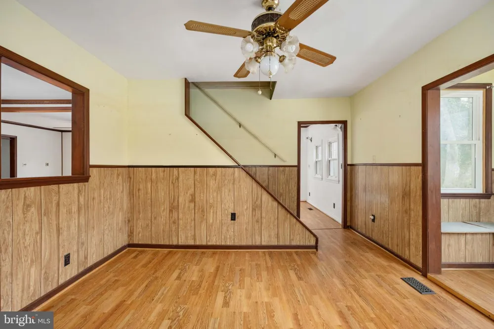 1881 FAIRPORT RD Reedville, VA 22539