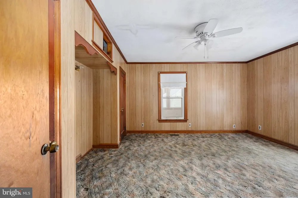 1881 FAIRPORT RD Reedville, VA 22539