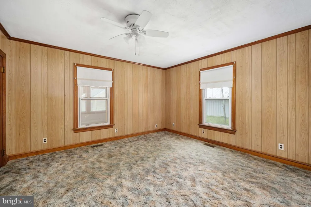 1881 FAIRPORT RD Reedville, VA 22539